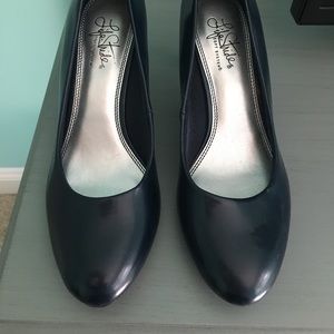 Navy LifeStride Parigi pumps
